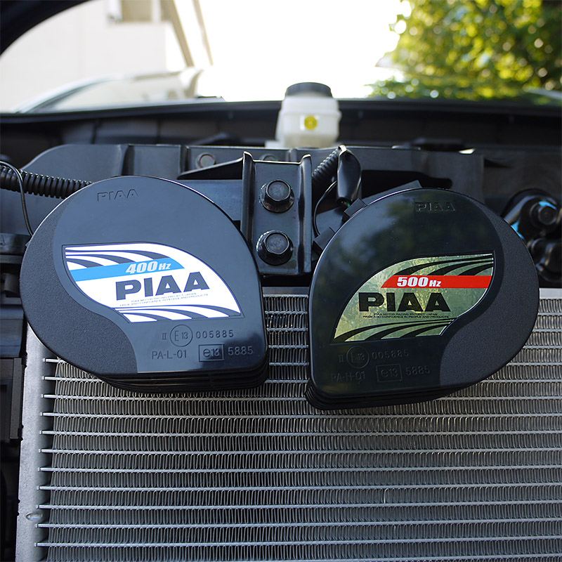 PIAA Powerful 112dB Slender Bass Horn 400/500HZ Black HO-12
